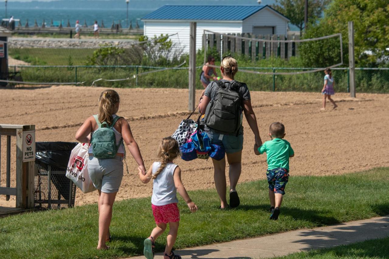 East Tawas Tawas Bay Beach Resort & Conference Center מראה חיצוני תמונה