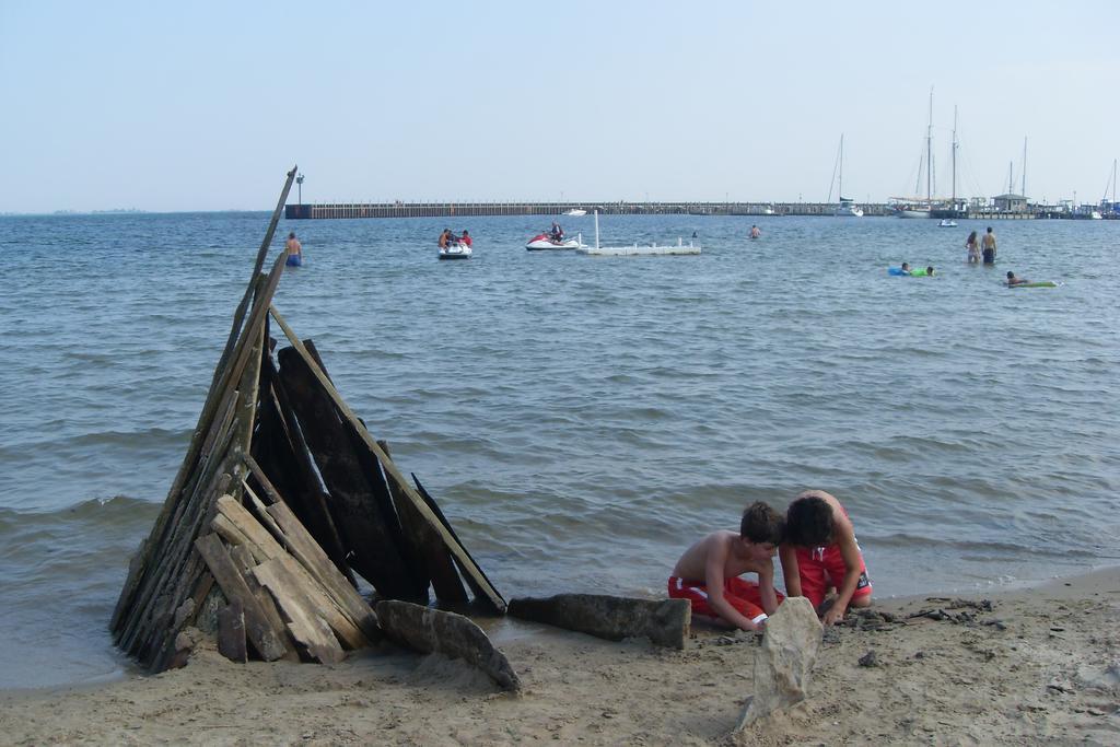 East Tawas Tawas Bay Beach Resort & Conference Center מראה חיצוני תמונה